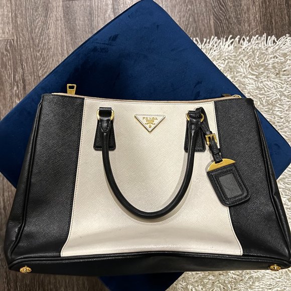 Prada Handbags - PRADA BLACK AND WHITE LEATHER CLASSIC BAG